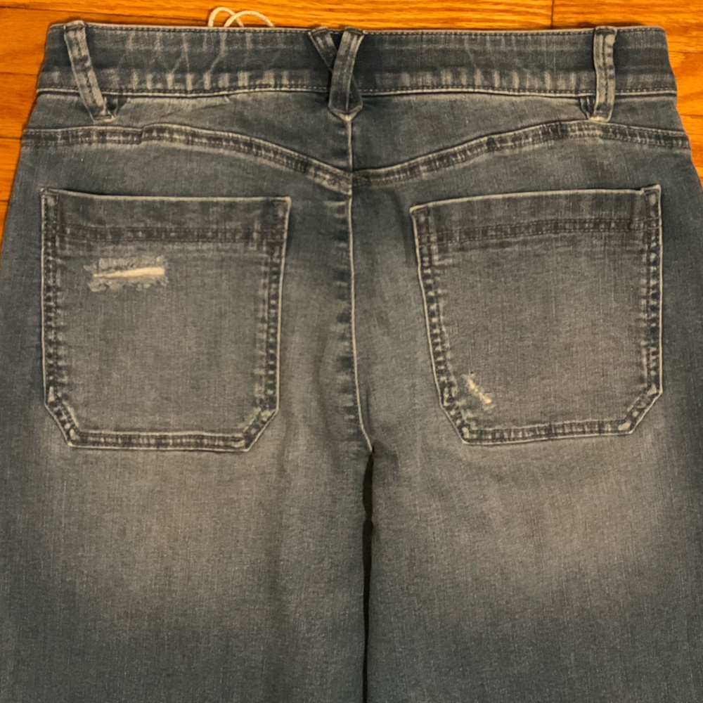 Democracy Wide-Leg High Rise Jeans in Medium Blue - Picture 5 of 7